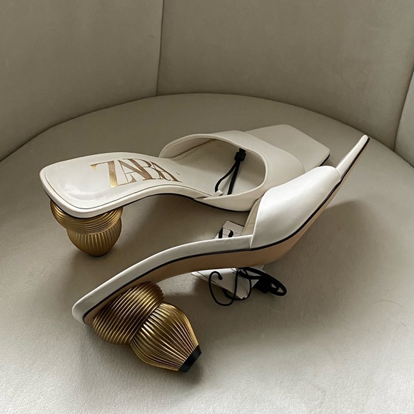 Zara Shoes - Zara heeled sandals